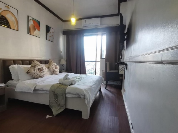 Citadel Inn Makati image 4